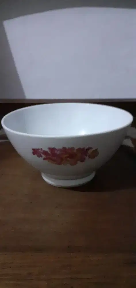 Mangkok barang antik