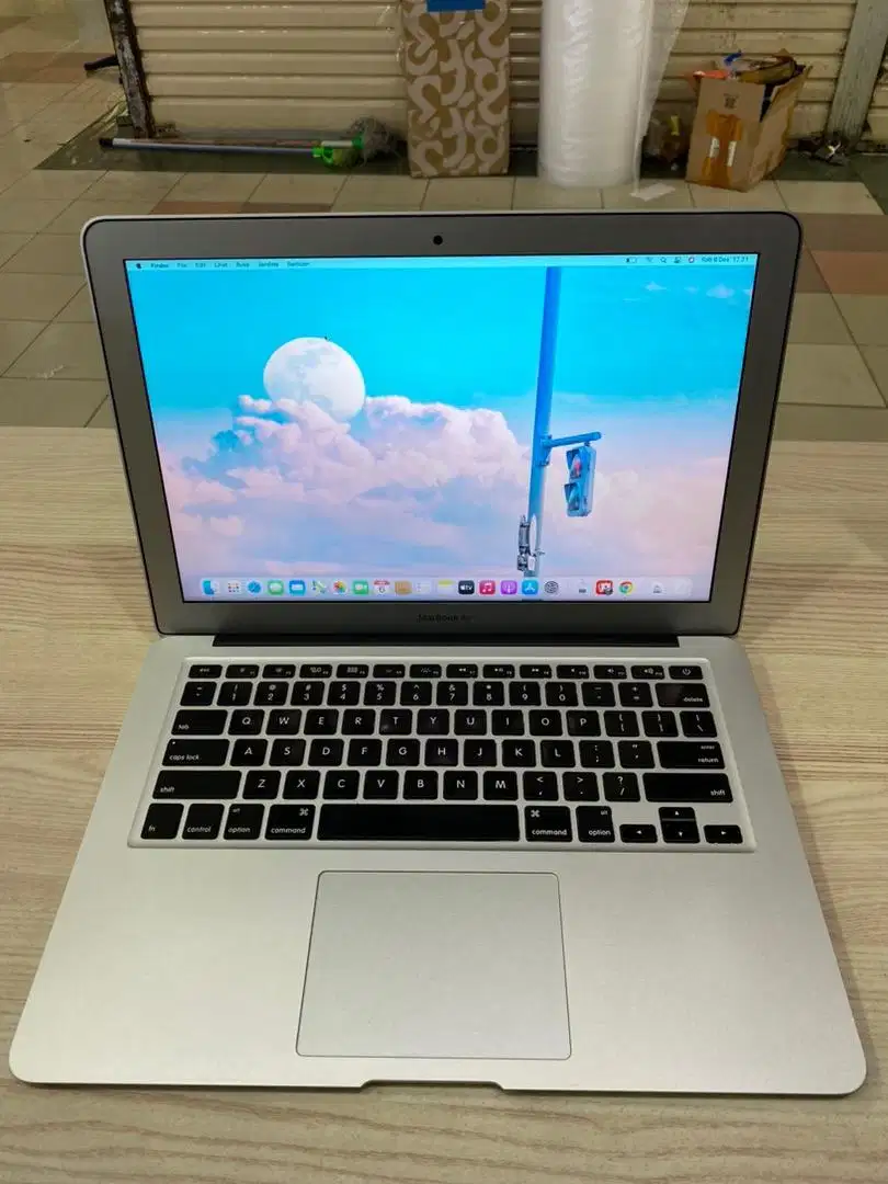 Macbook Air 2015 Core i5 13’inch 8/256GB