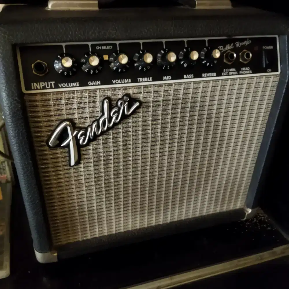 Guitar Amplifier Fender Bullet Reverb 8 Mexico