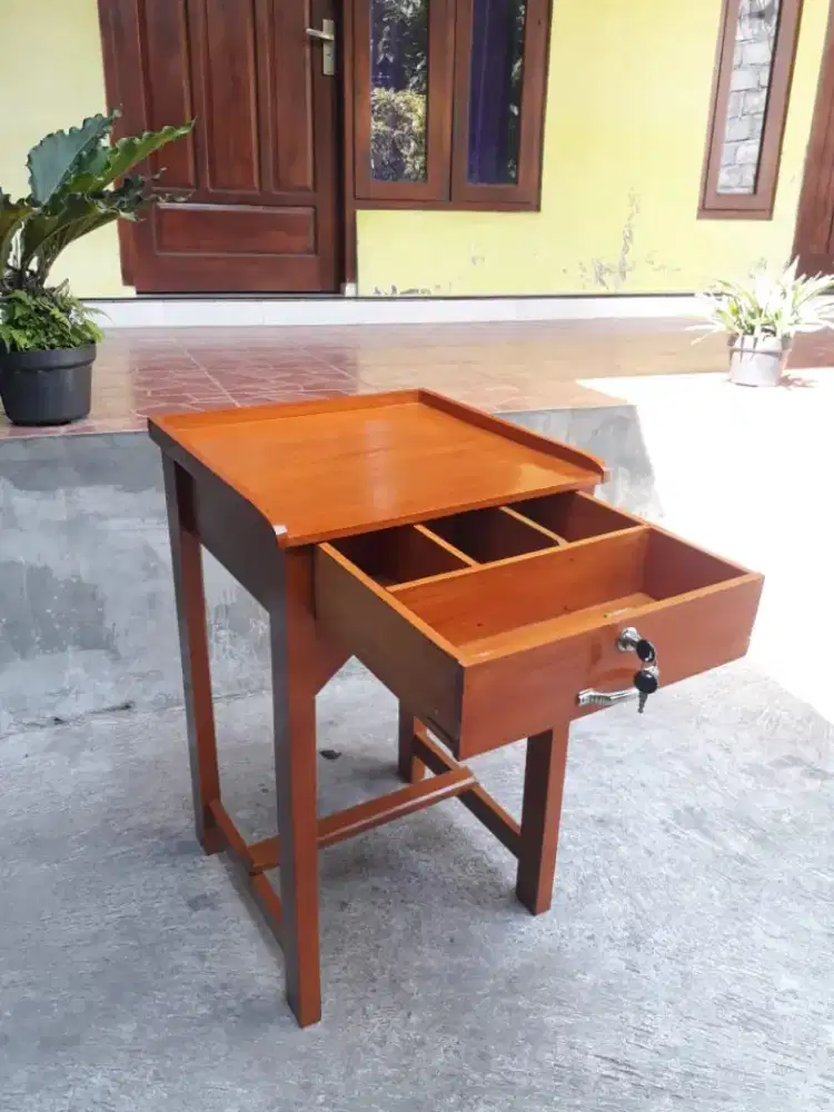 Meja kasir meja uang meja laci meja loker meja berkas dispenser