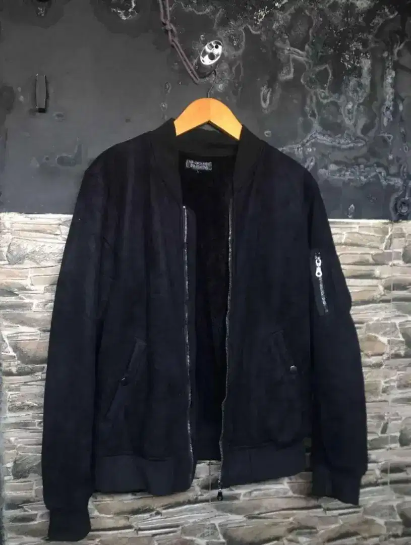 Jaket bomber sherva black