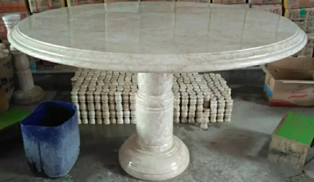 Meja Makan Batu Marmer Bundar Cantik