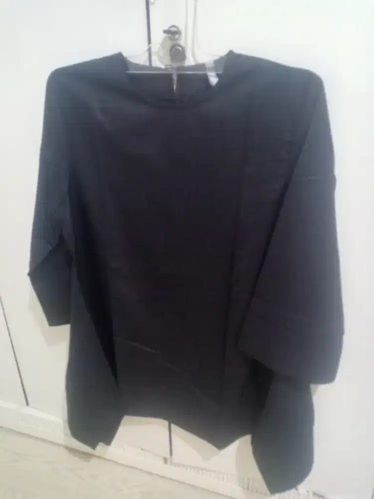 Atasan bahan toyobo bisa pakai sd size xxl Hb: 225.000 Hj : 125.000