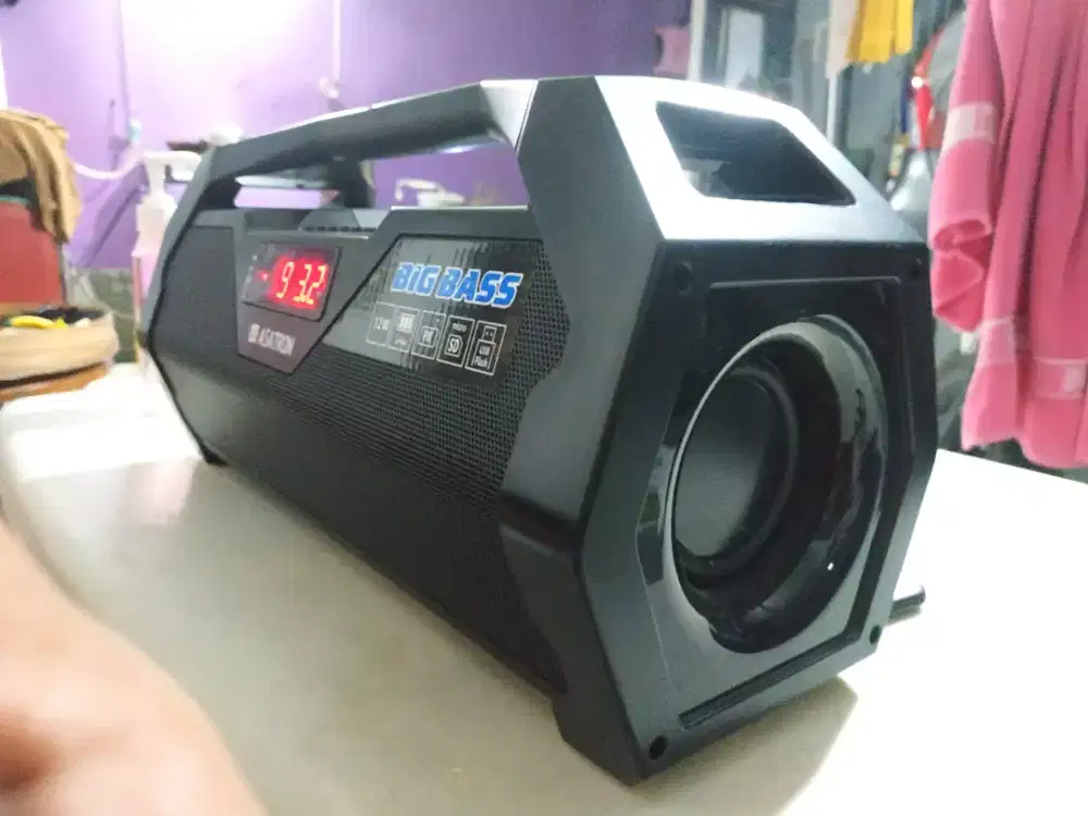 Radio portabel Big Bass second!