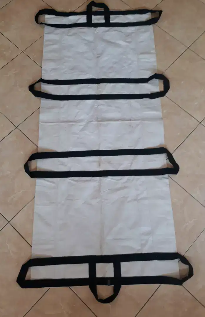 Tandu Lipat Terpal praktis ringan