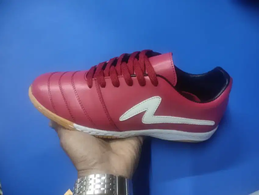 sepatu futsal kulit asli