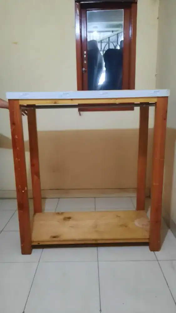 Rak Kayu Baju Pakaian Etalase Toko Gantungan Susun