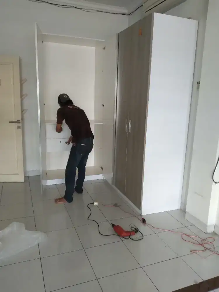 Jasa rakit lemari