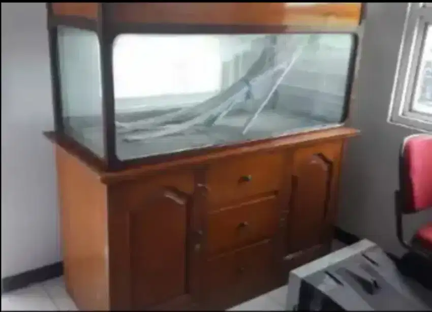 Dijual Aquarium+laci kayu jati lama. Uk.120x60x60.Harga nego.