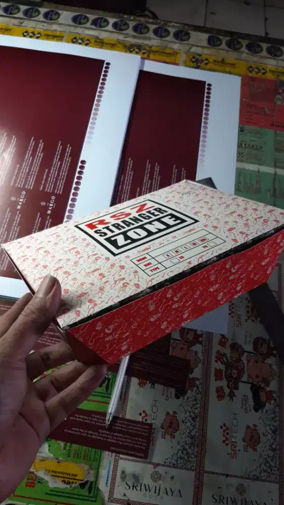 Box nasi,box kue ,box parfum dll