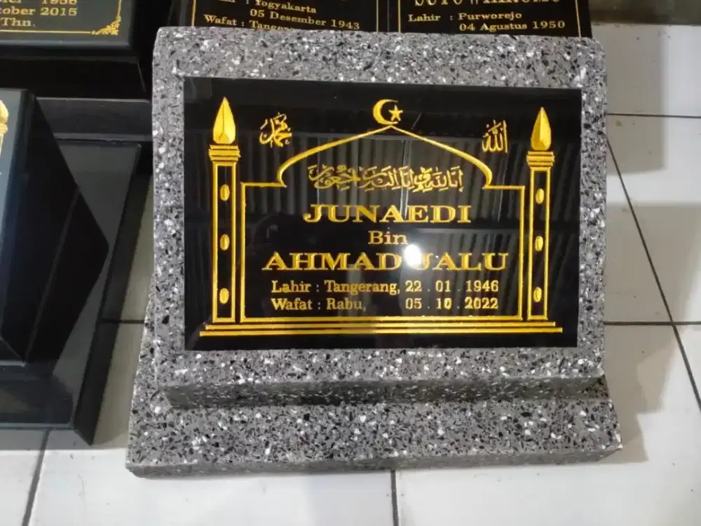 BATU NISAN FULL CORAN