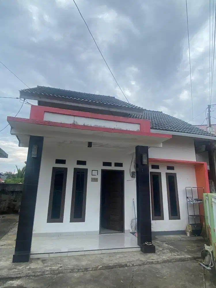 Disewakan Rumah Kontrakan tipe 45 di Kampung Timur per Tahun