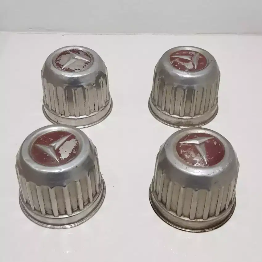 Dop Velg Kaleng Toyota Corolla DX