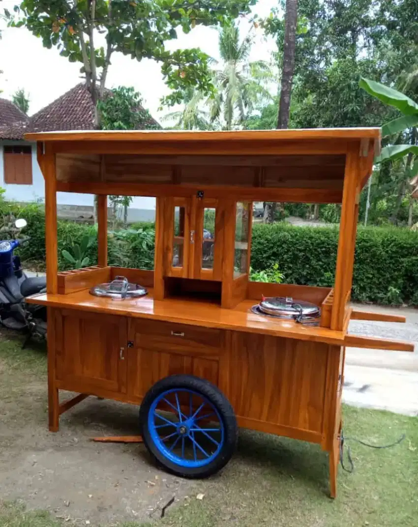 Sedia gerobak angkringan,mie ayam bakso,soto,sate,bubur ,roti bakar