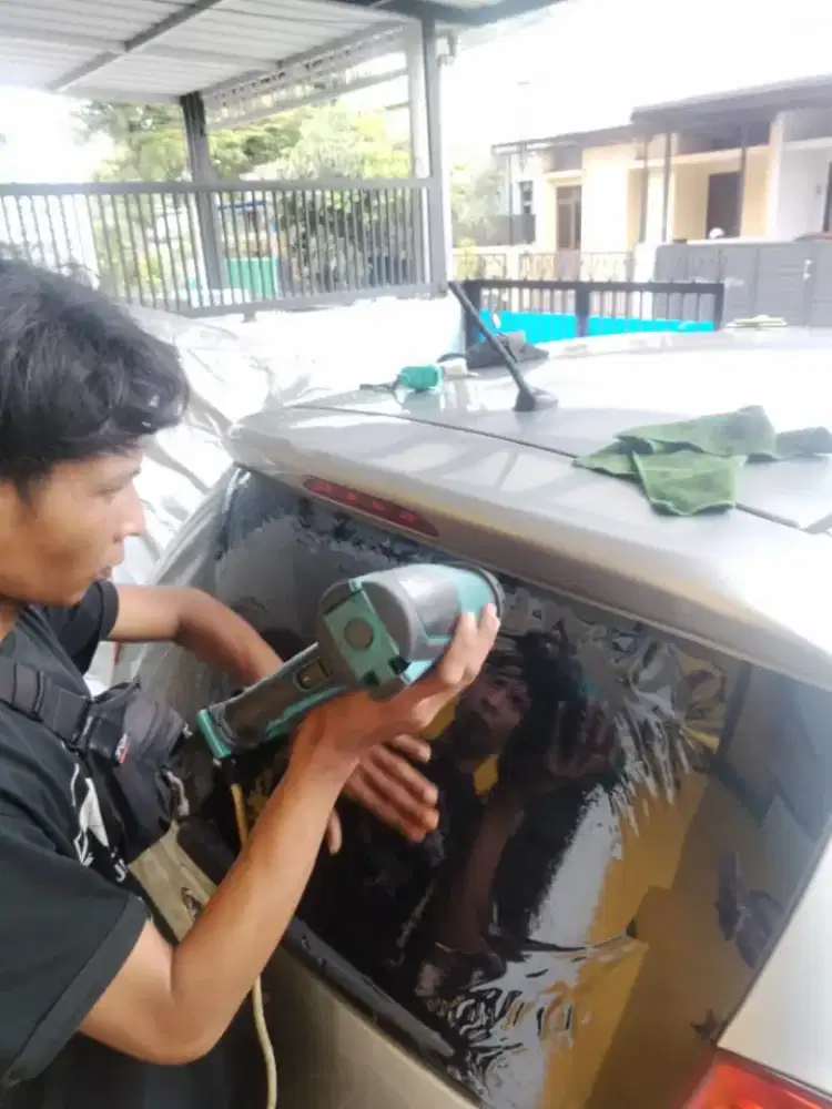 bongkar pasang kaca film mobil