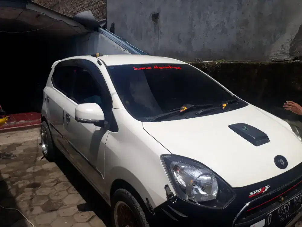 kaca film hitam atau silver KTT untuk mobil murmer