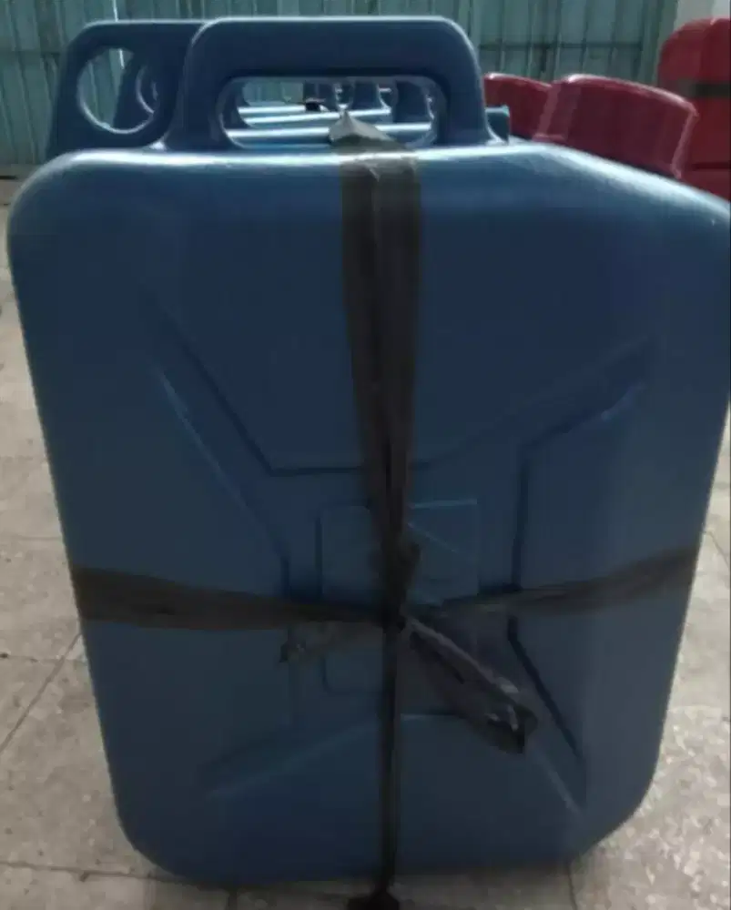 JERIGEN ISI 20 LITER PER LUSIN