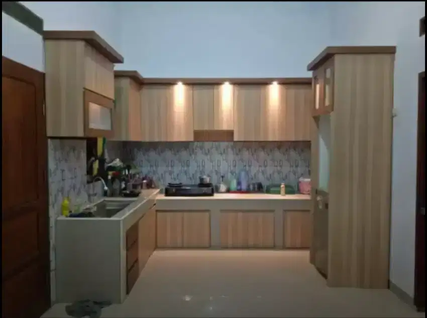 Jasa pembuatan kitchen set dan lemari pakaian minimalis berkualitas