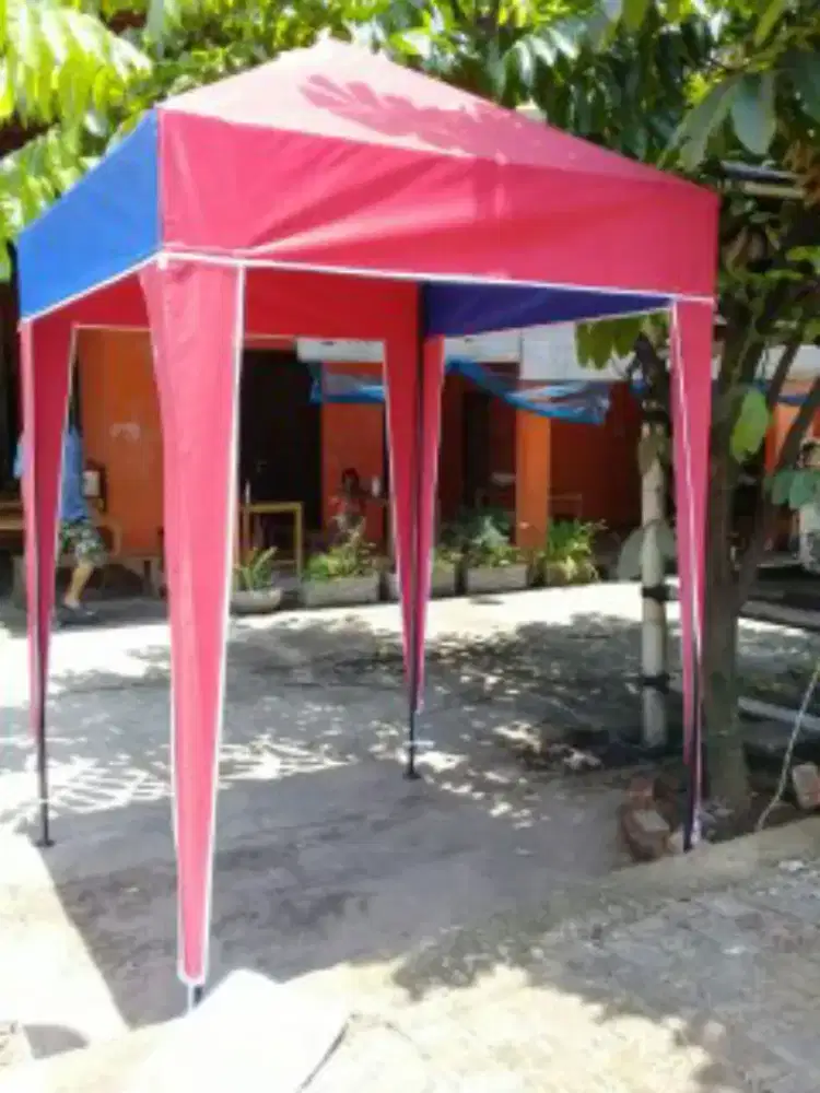 Siap antar Jabodetabek, tenda bongkar pasang piramid.