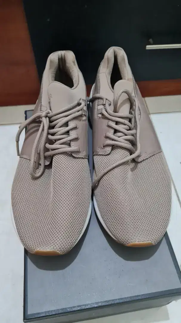 Sepatu PULL & BEAR BARU