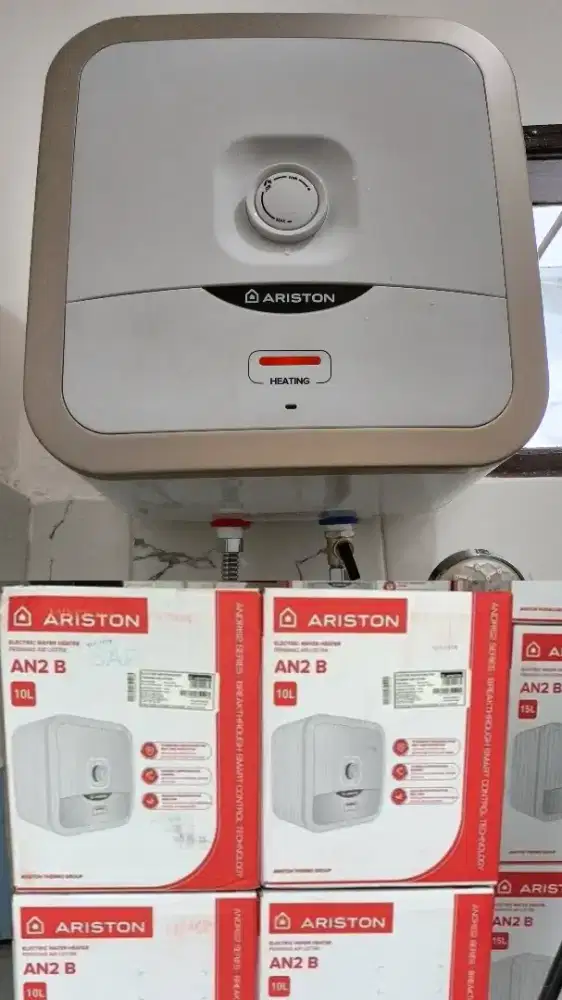 Water Heater Ariston listrik 10 Liter 150 watt