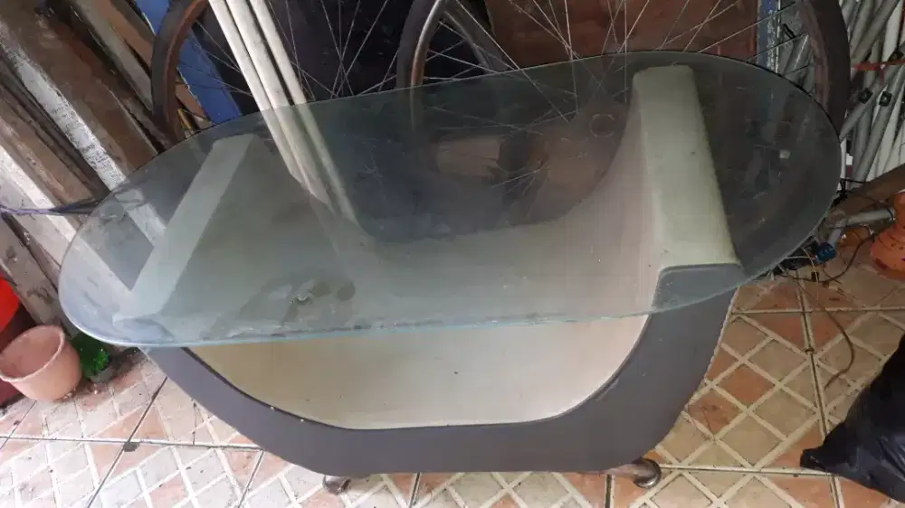 Se bh meja lawas bhn kaca tbl mdl antik unik cpt dpt Se lg ada murah2