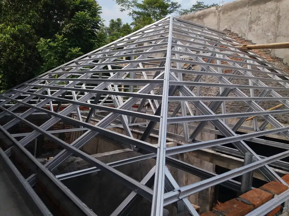 pasang Atap Baja Ringan Galvalum