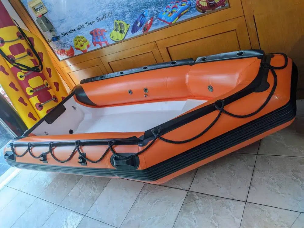 Perahu Karet Standar Rescue RIB Rigid Inflatable Boat Untuk 5 Persons