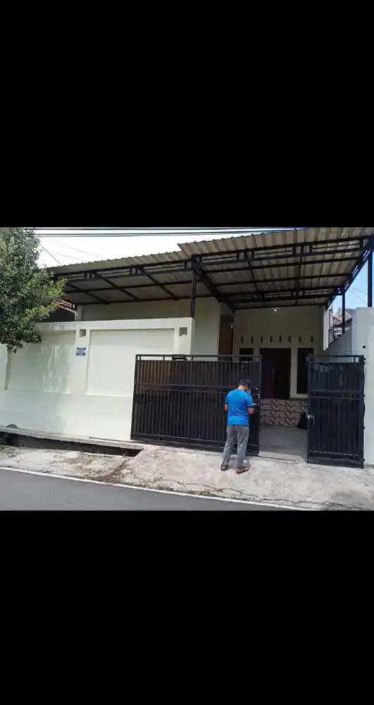 Rumah dikontrakkan Jl Salak Raya Sendangguwo
