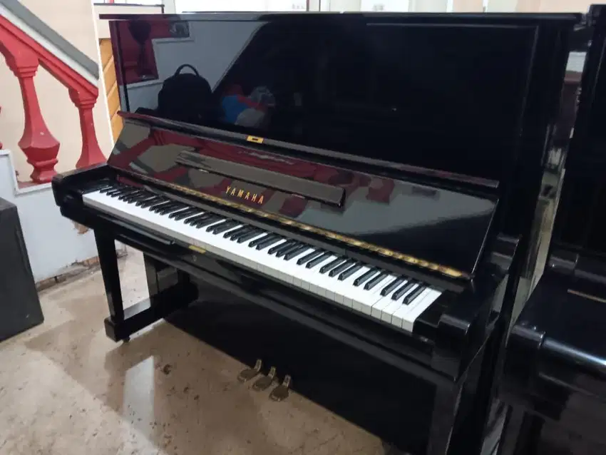 Piano Yamaha U3H Gold Plate Special Edition thn 80 Jepang Hitam