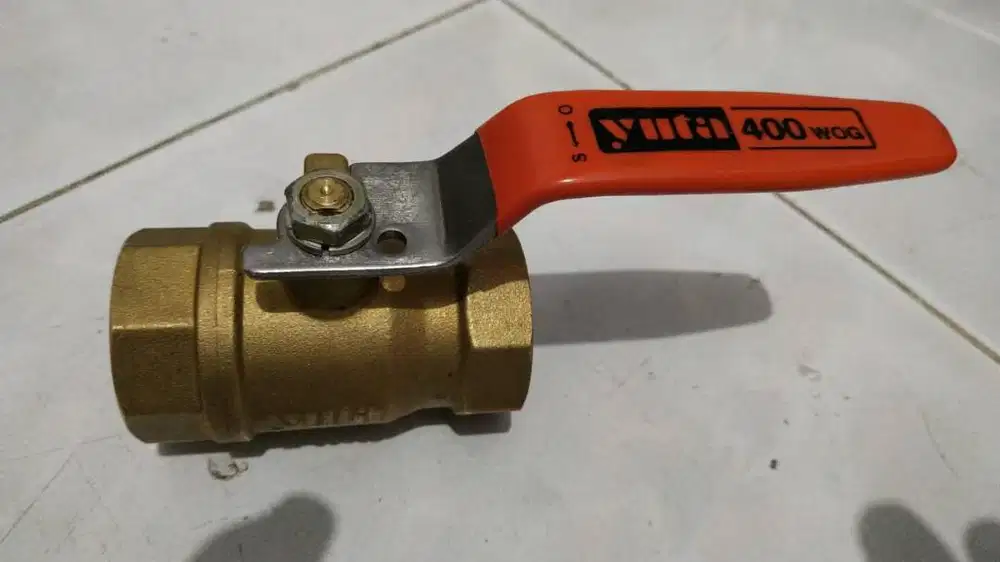 Stop kran kuningan 1 inch Yuta baru