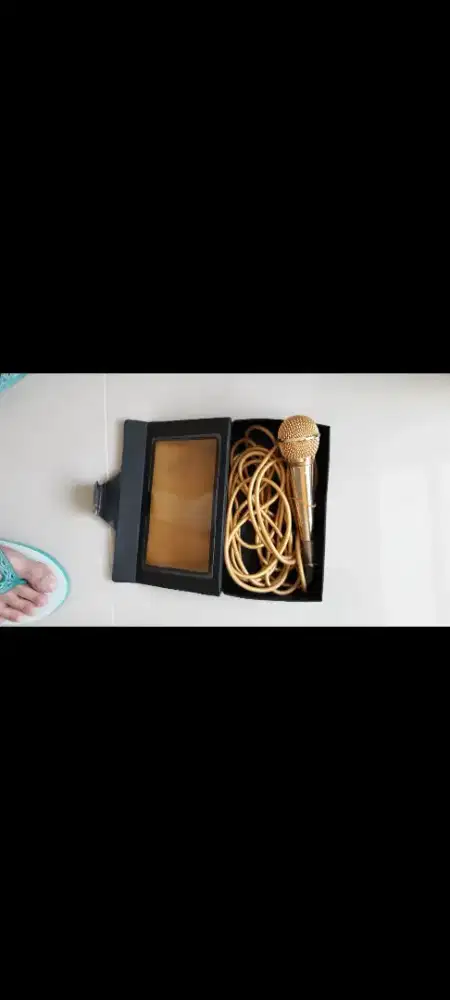 mic kabel ada 6 buah