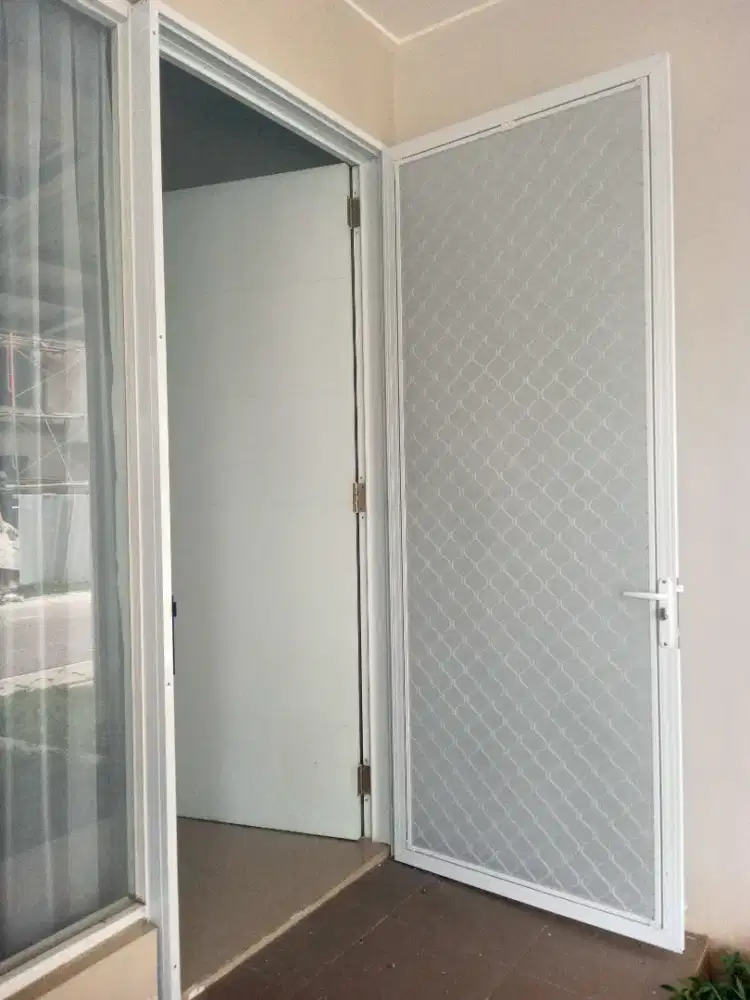 Terima pemasangan pintu alumunium expanda dan kawat nyamuk magnet