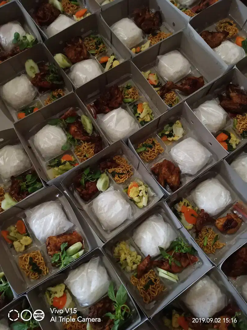 Paket nasi Box spesial ayam bakar nasi kotak catering siao kirim