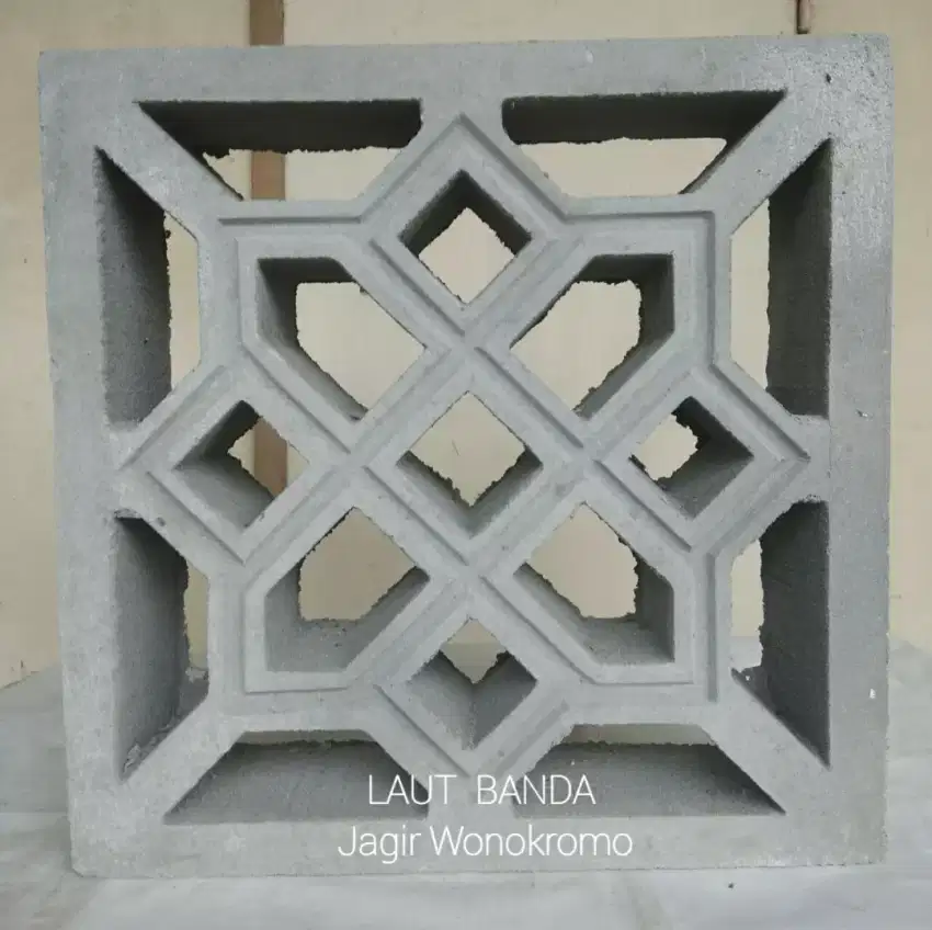 Loster/Roster Plong 17 (40x40).
