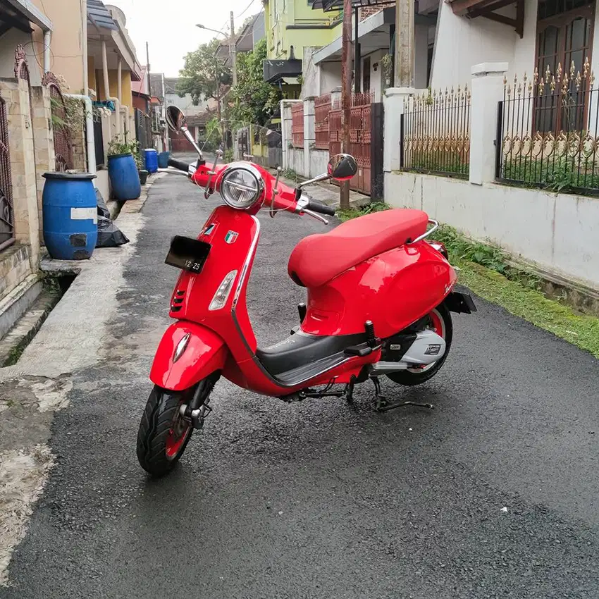 Vespa Primavera 150 iGet RED Edition Limited 2020 Low KM Rendah