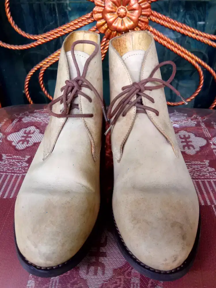 Sepatu boots kulit, tapak kulit