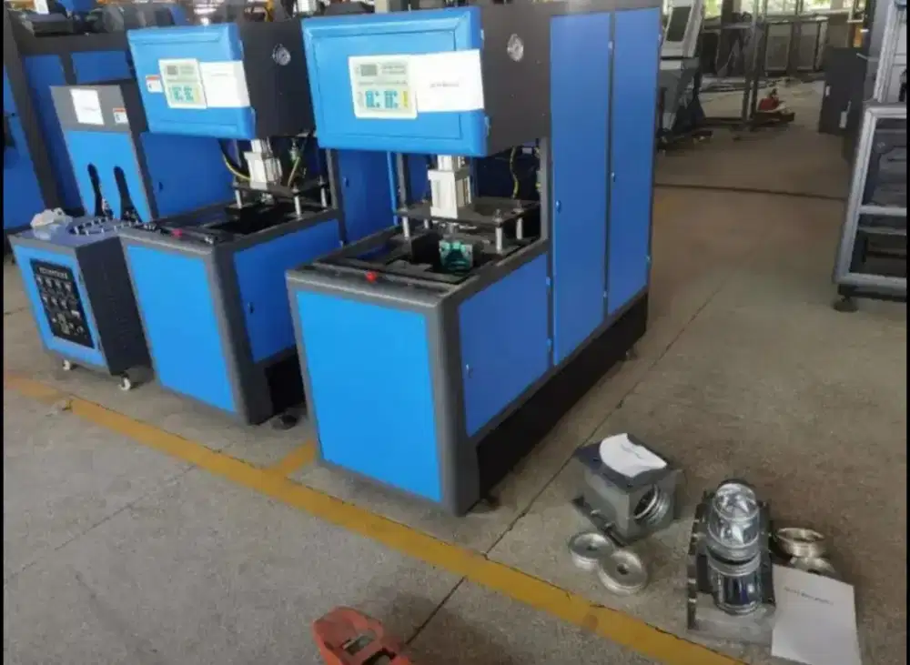 Stretch blow PET(mesin tiup)