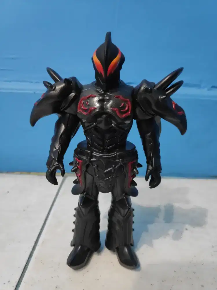UHS Monster Ultraman Belial Kaiser Darkness EX Bandai Softvinyl