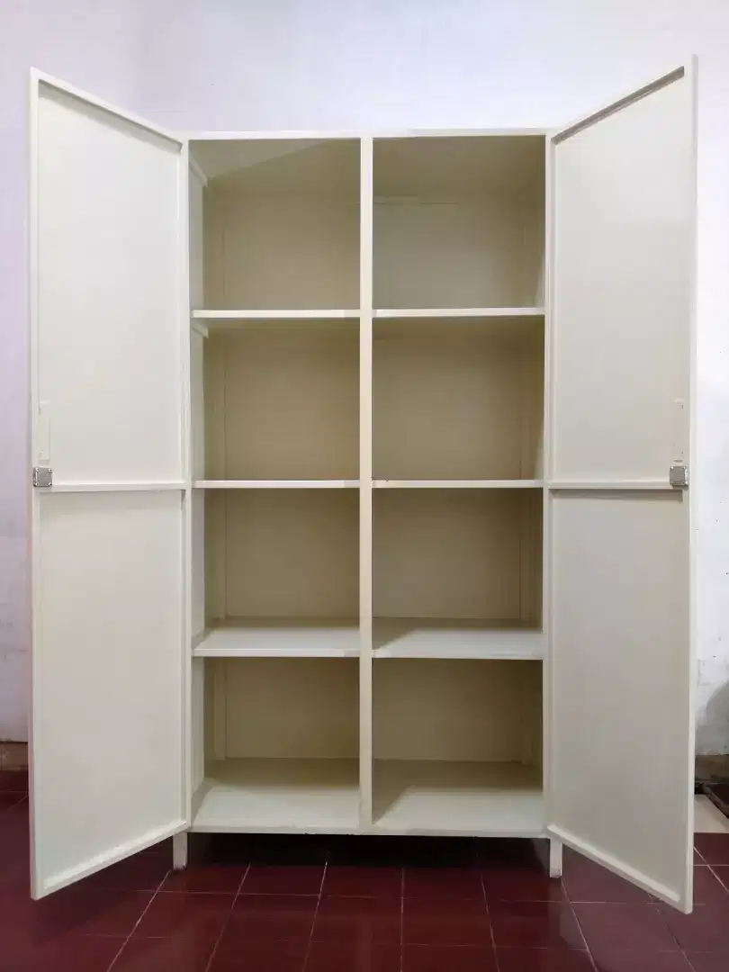 Lemari Besi 2 Pintu - Besi Dijamin Tebal