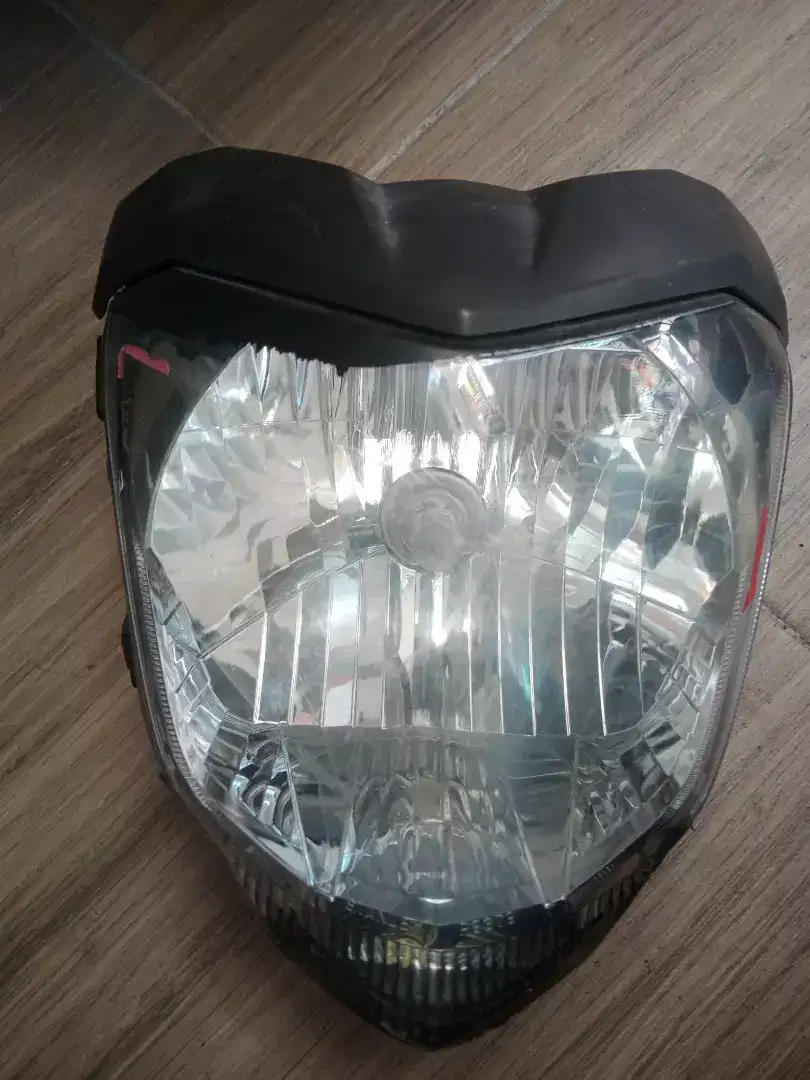 lampu depan Yamaha Byson orisinil