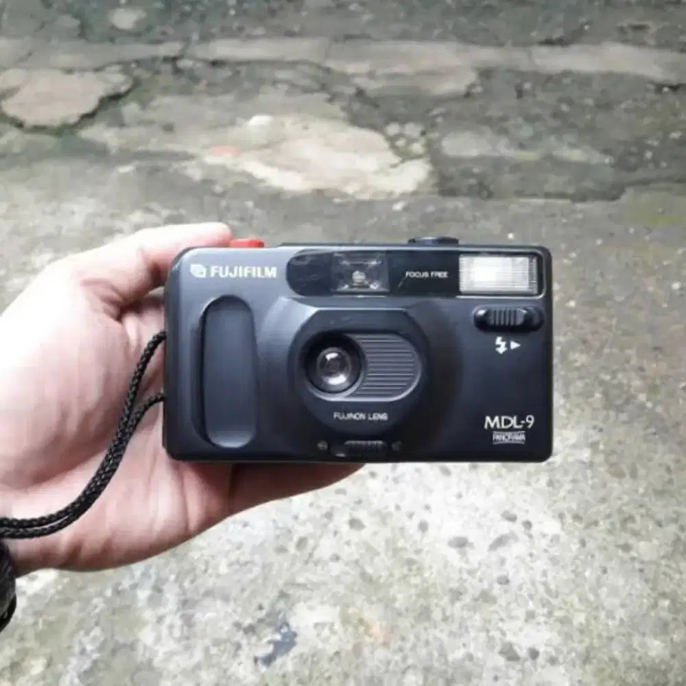 Nego Kamera Analog Fujifilm MDL 9
