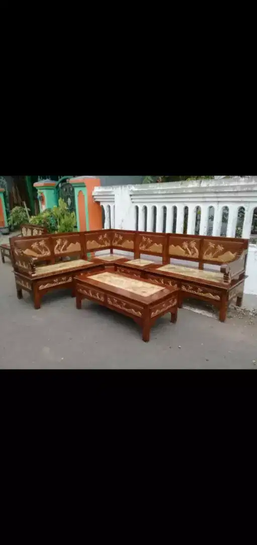 Kursi sudut jati ukir minimalis