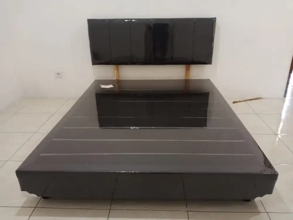 DIPAN MAHONI SZ 180 Model Parsha