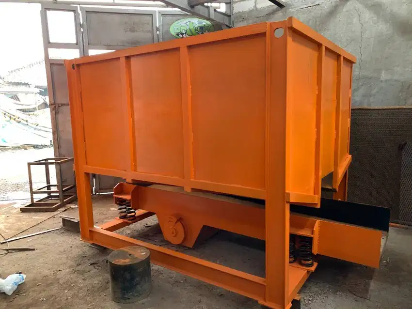 Hopper Stone Crusher Plant