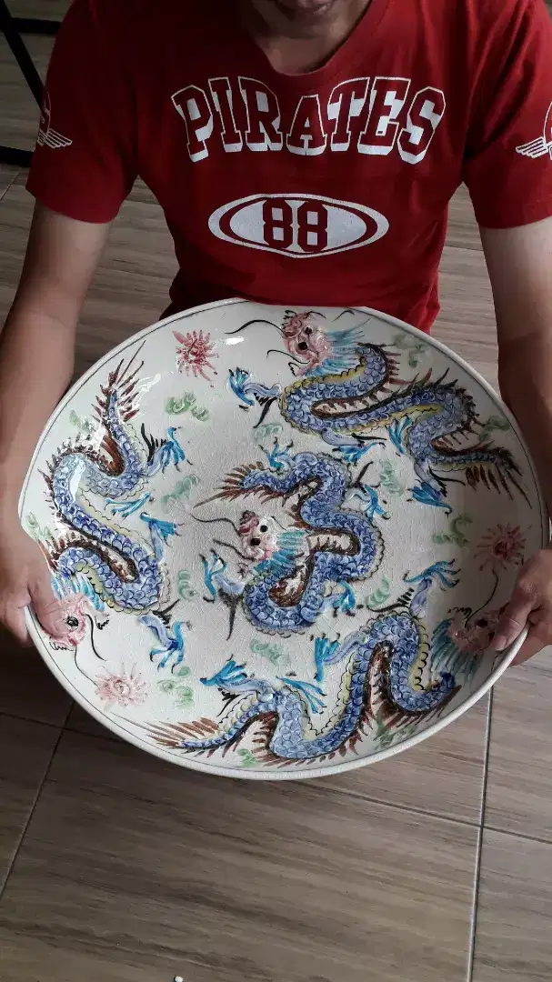 Mangkuk piring Naga lawas