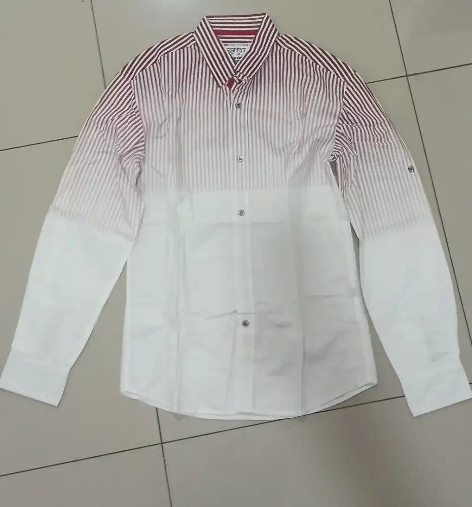 Kemeja lengan panjang