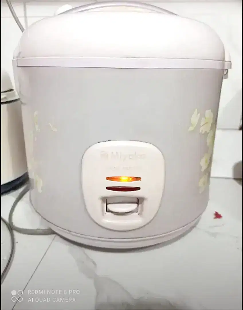 Rice cooker miyako 1.8L