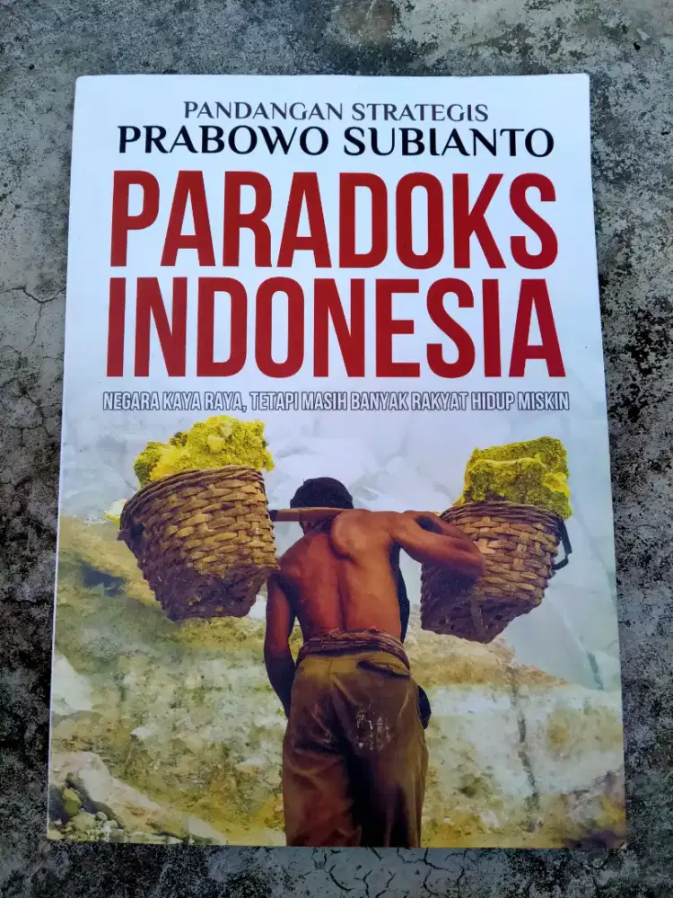 Buku Paradoks Indonesia oleh Prabowo Subianto