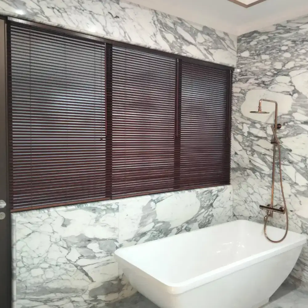 Wood blind kere kayu
